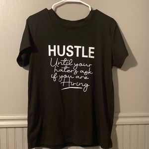 HUSTLE T SHIRT SIZE M.